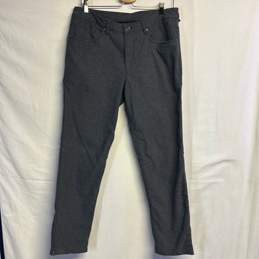 Lululemon Athletica Men’s Stretch Straight Grey Pants Size 33 Hemmed to 29” Leg